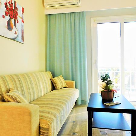 Arisvi All Seasons Hotel Скала Калонис Екстериор снимка