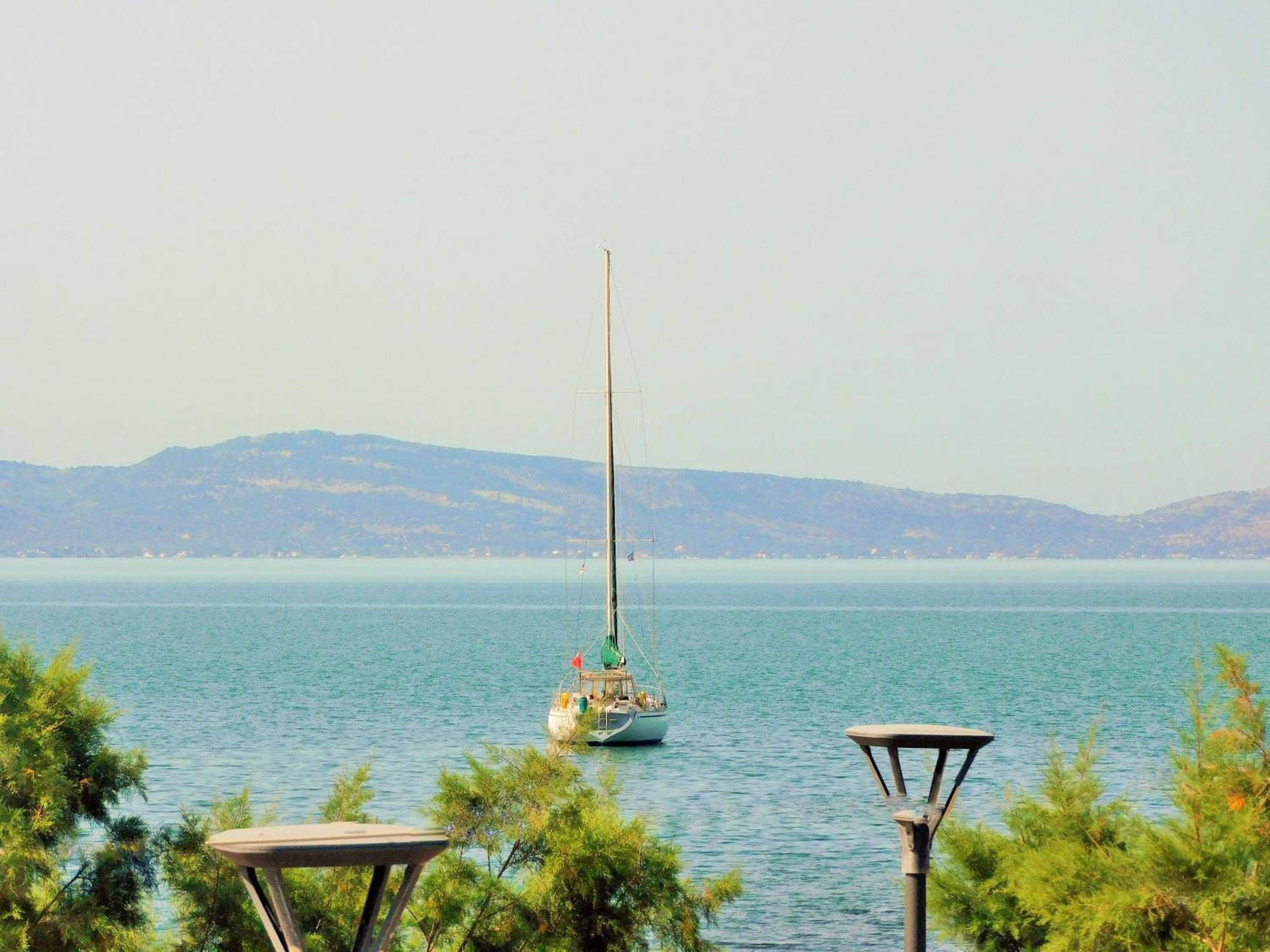 Arisvi All Seasons Hotel Скала Калонис Екстериор снимка