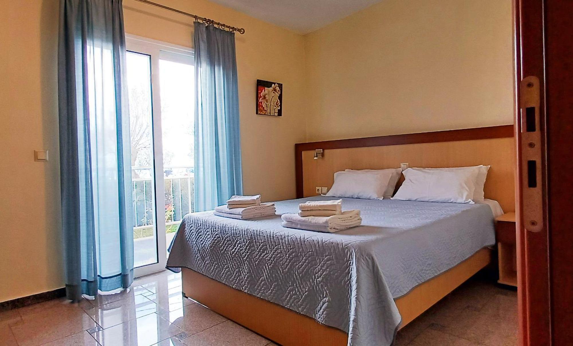 Arisvi All Seasons Hotel Скала Калонис Екстериор снимка