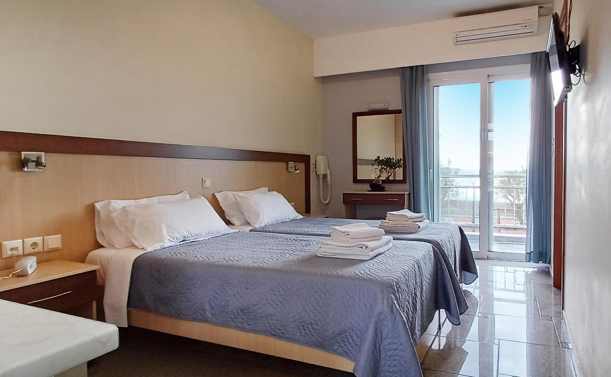 Arisvi All Seasons Hotel Скала Калонис Екстериор снимка